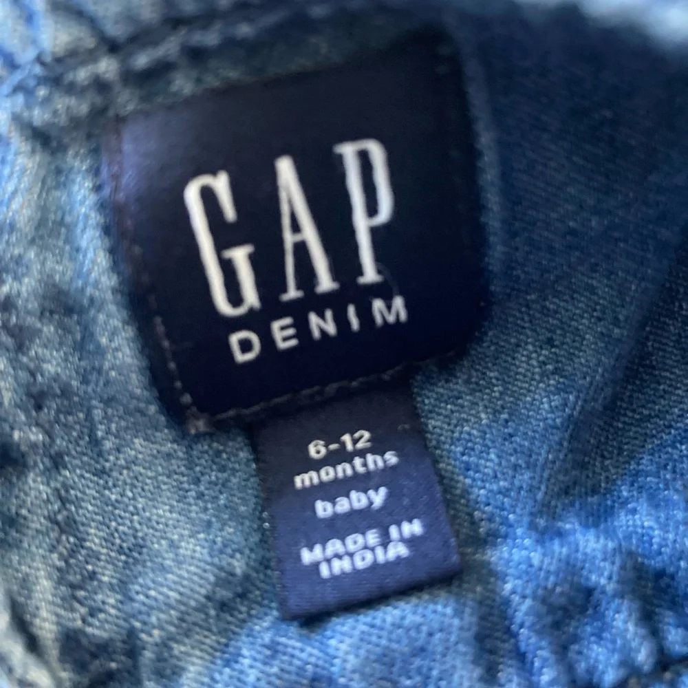 Baby Gap Chambray Jumpsuit 6-12 Months Ruffle Denim‎ Classic Preppy Spring